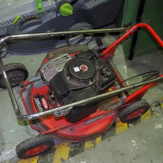 Rover Super Cut mower with Suzki 2 stroke engine