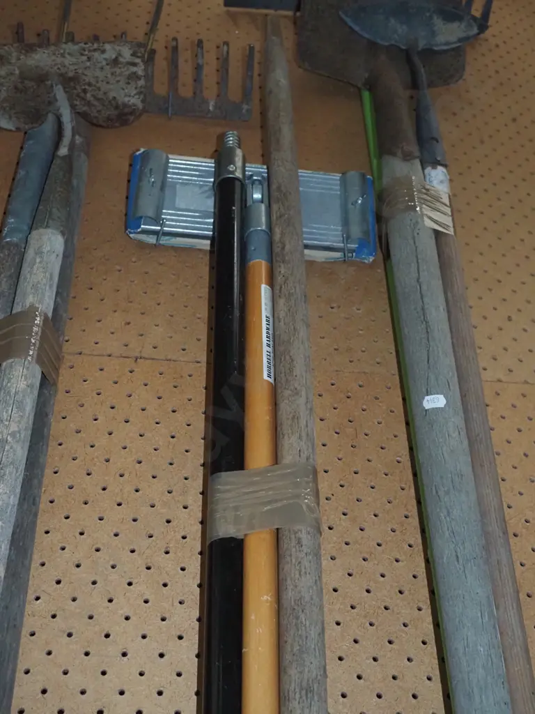 hole sander, rake handle, additional pole Image 1++