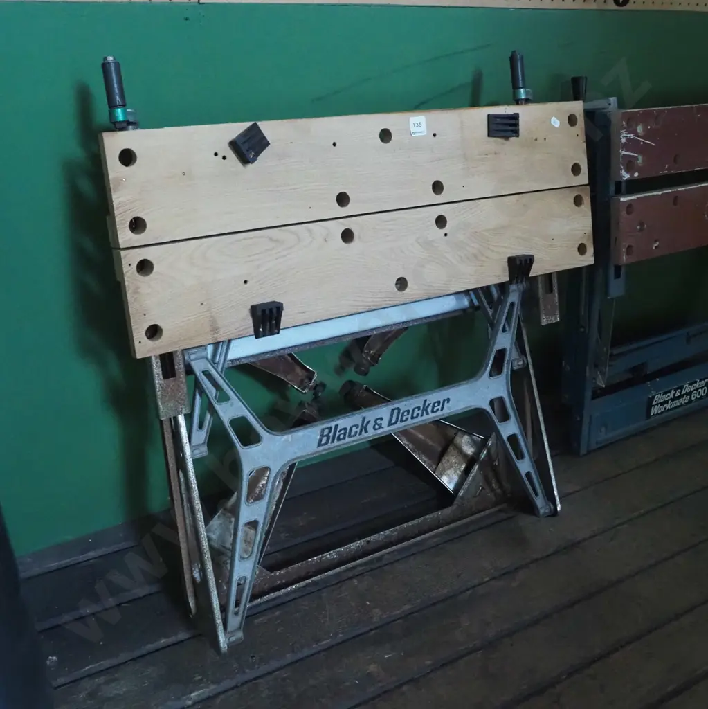 Black 7 Decker workmate Image 1++