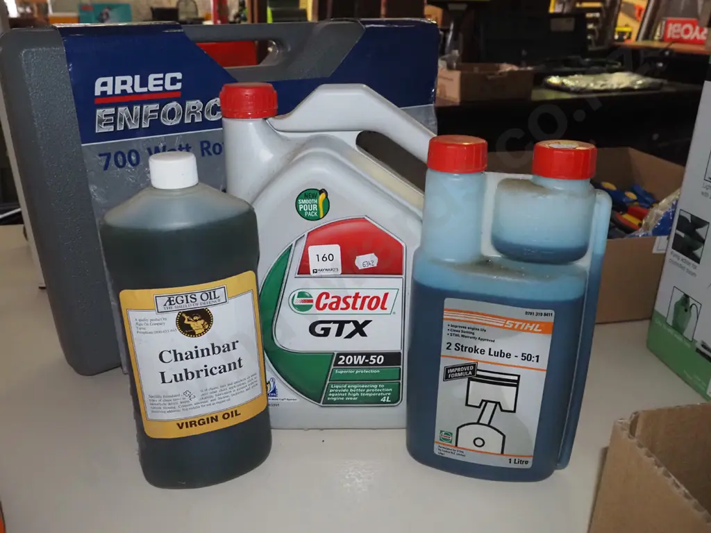 engine oil, chain bar oil, 2 stroke oil Image 1++