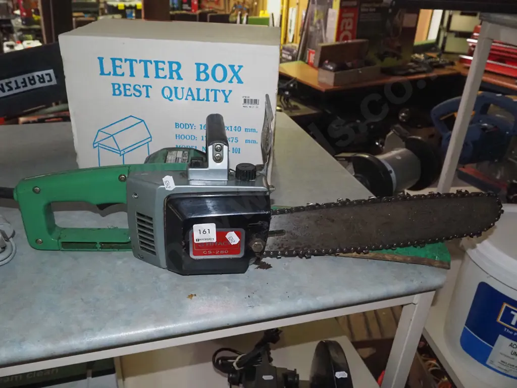 Hitachi corded chainsaw Image 1++