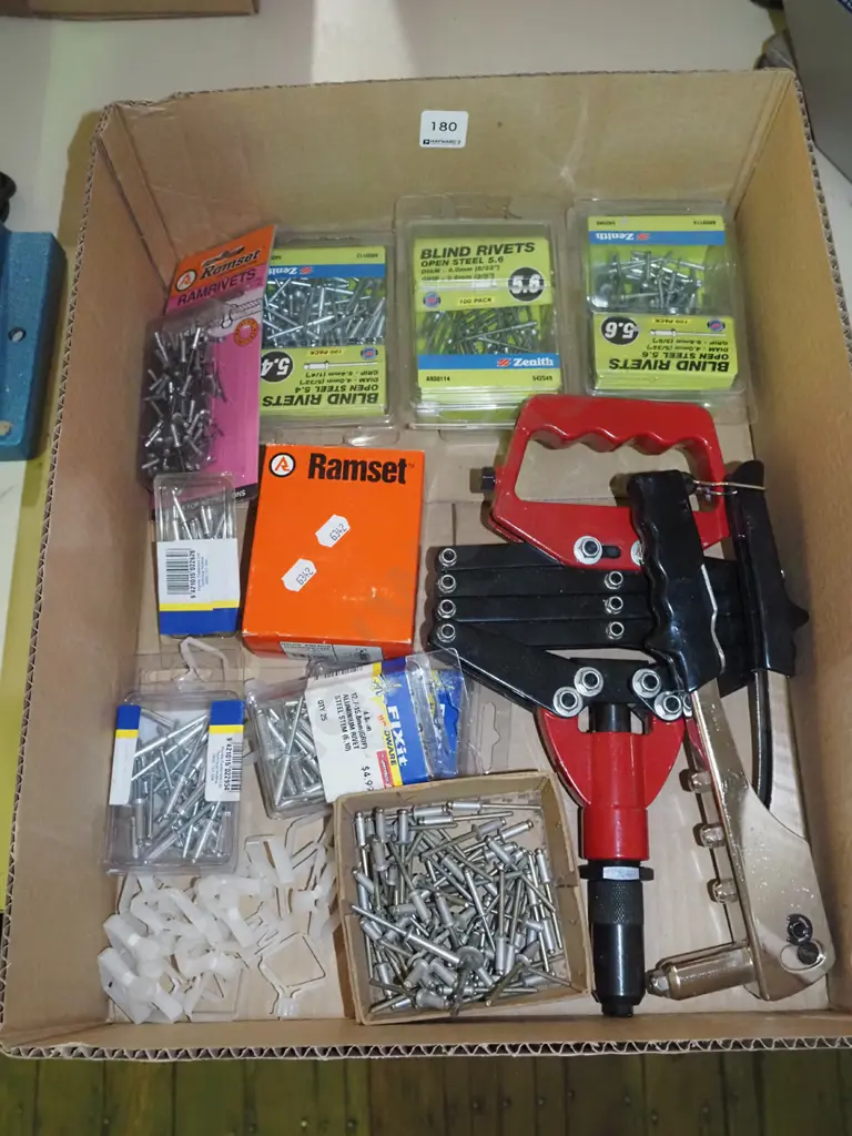 box; pop rivetter, ram set fasteners Image 1++