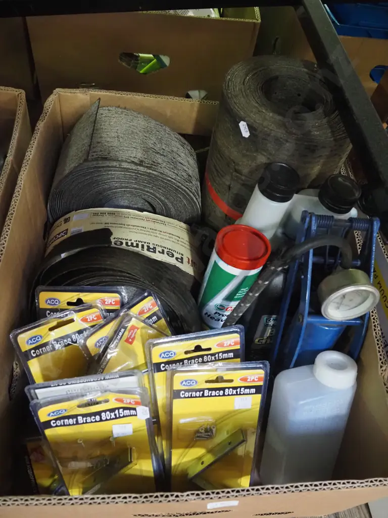 box; malphoid,  2 stroke oil, corner braces etc Image 1++