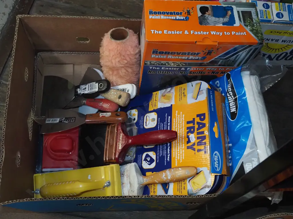 box; painters gear, drop cloth, brushes, scrapers etc Image 1++