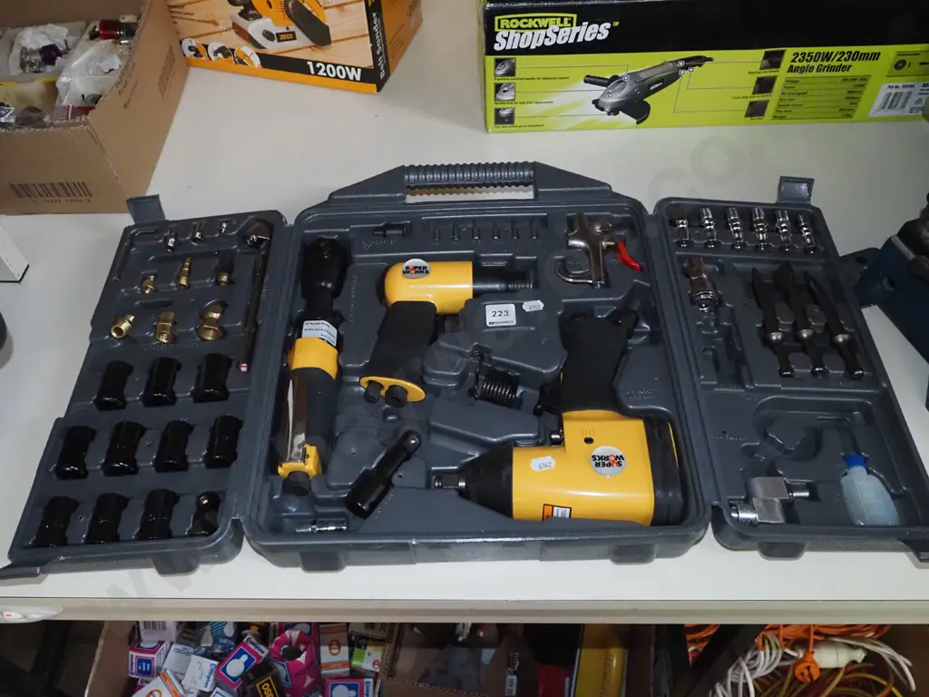 as-new Superworx air power tool set, ratchet, inpact wrench, air hammer etc Image 1++