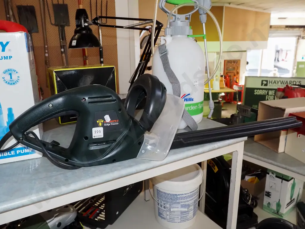 Colt corded hedge trimmers Image 1++