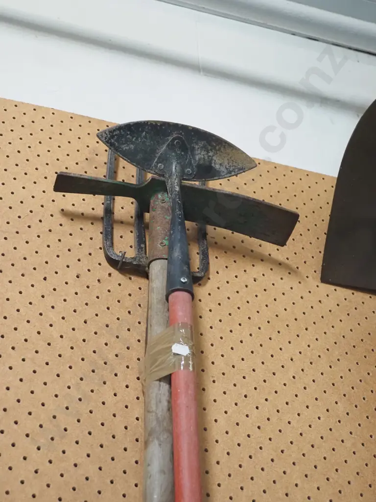 fork, grubber, hoe Image 1++