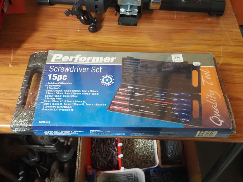 as new Performer 15 piece screwdiver set Image 1++
