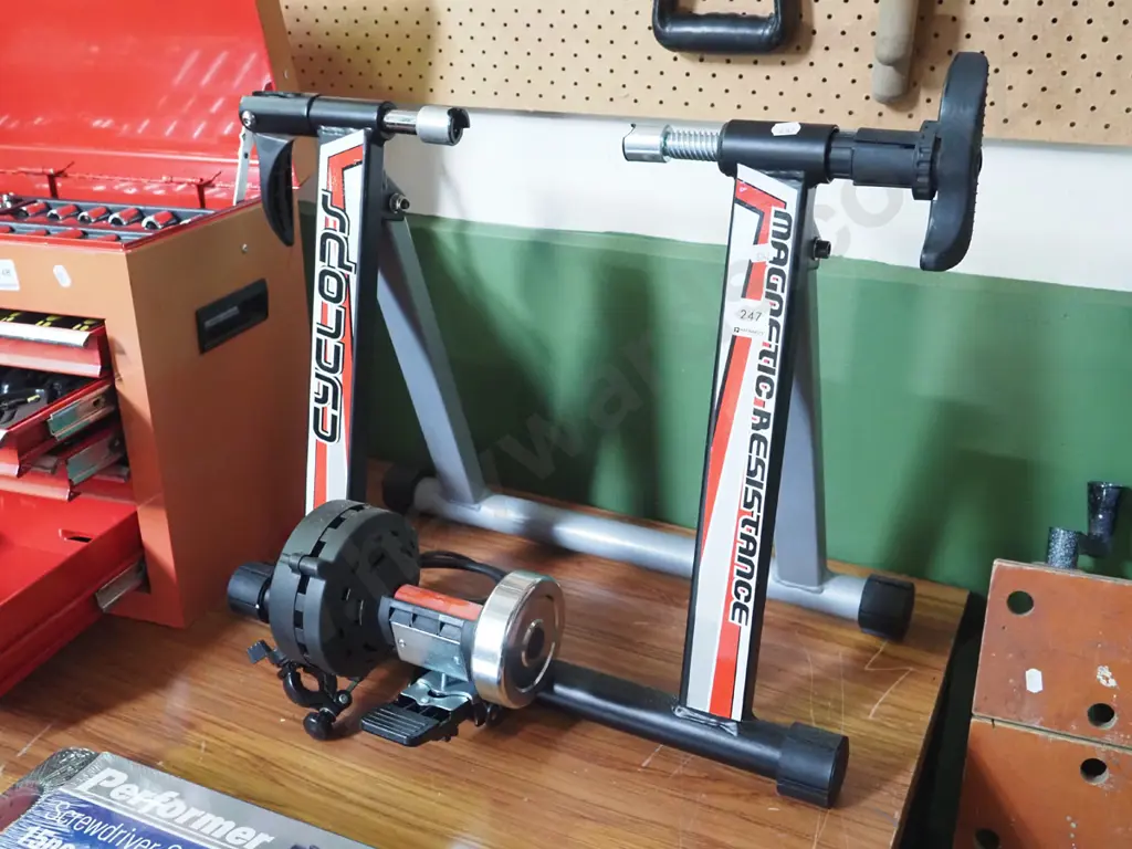 Cyclops indoor bike trainer stand Image 1++