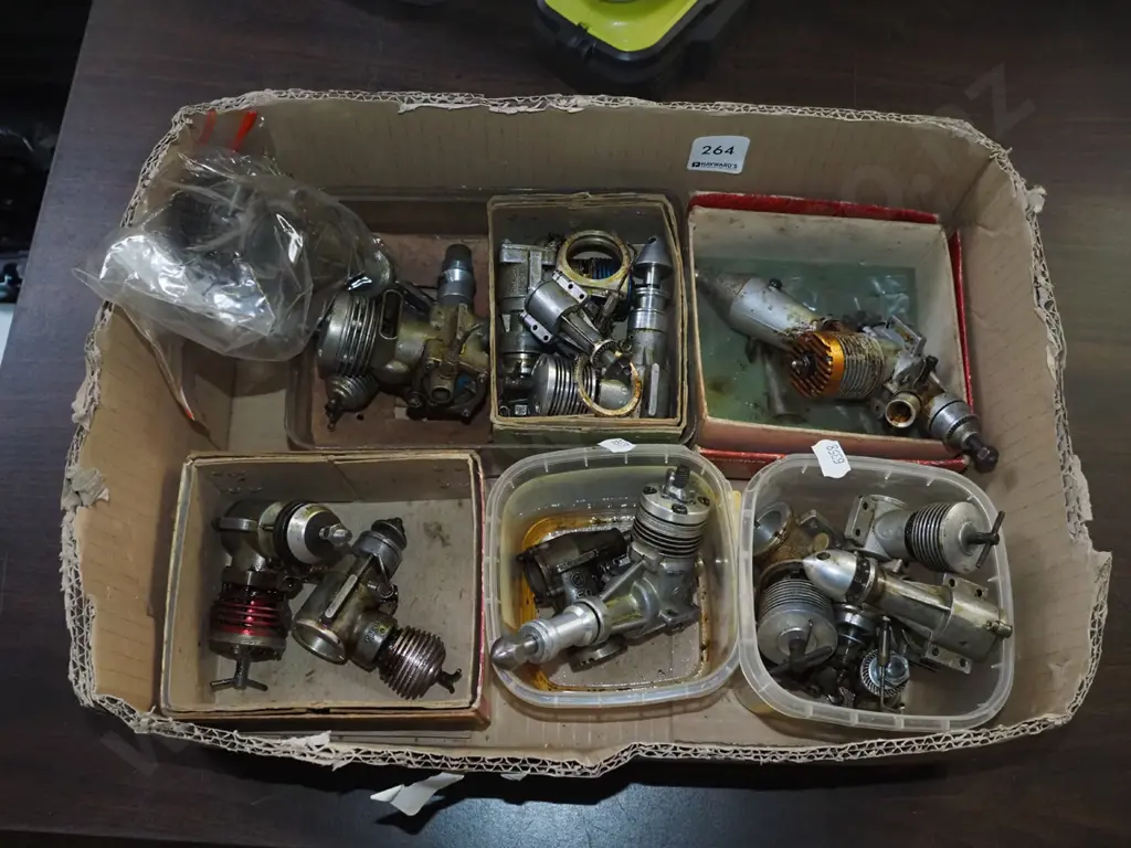 box of model plane engines Image 1++