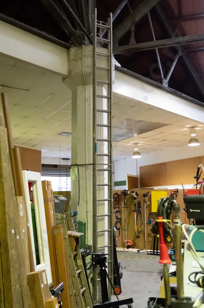 very tall aluminium extension ladder Image 1++