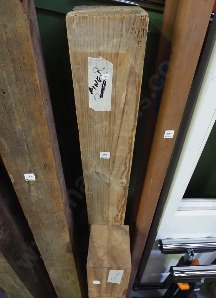 large pine post 1715x140x140 Image 1++