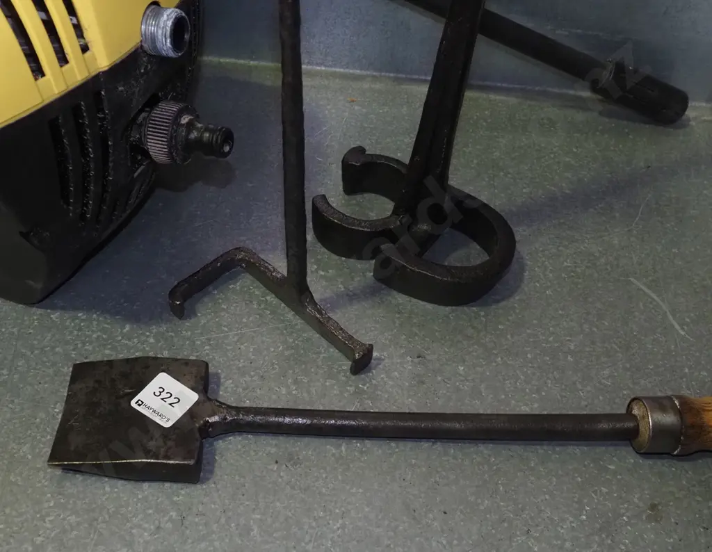 3x branding irons Tallest 810 Image 1++