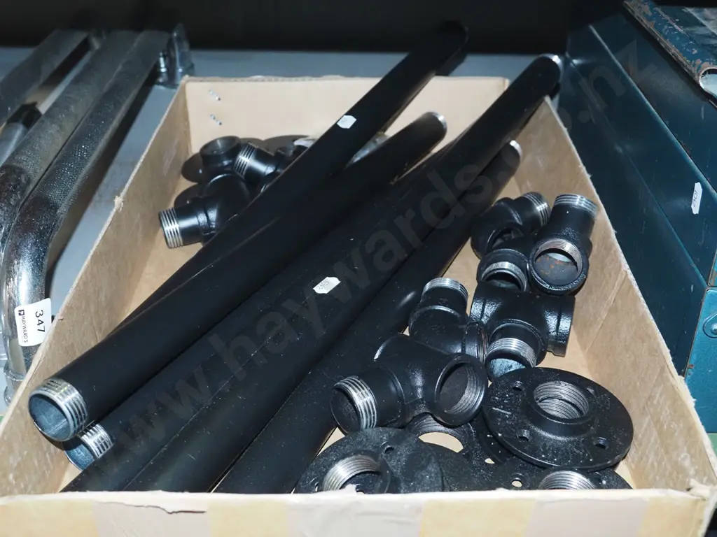 box; black painted steel pipes with joiners and feet Image 1++