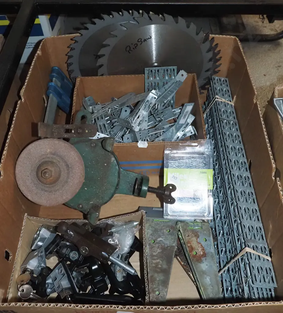 box; nail plates, saw blades, gate hinges etc Image 1++