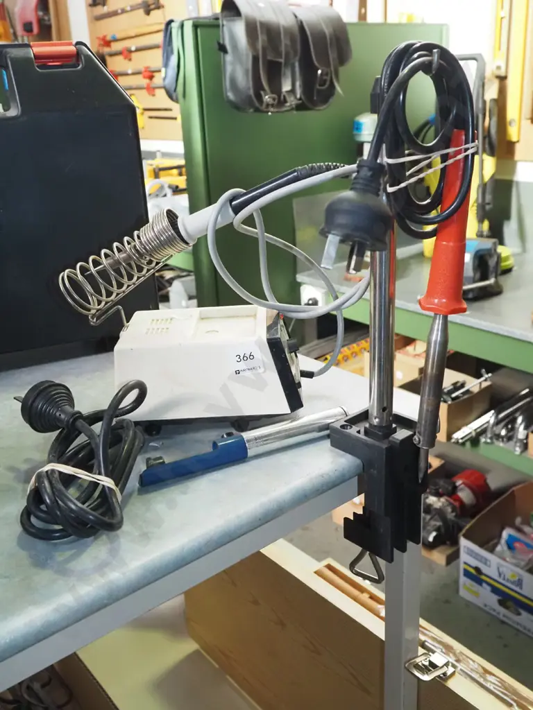soldering irons, stands Image 1++