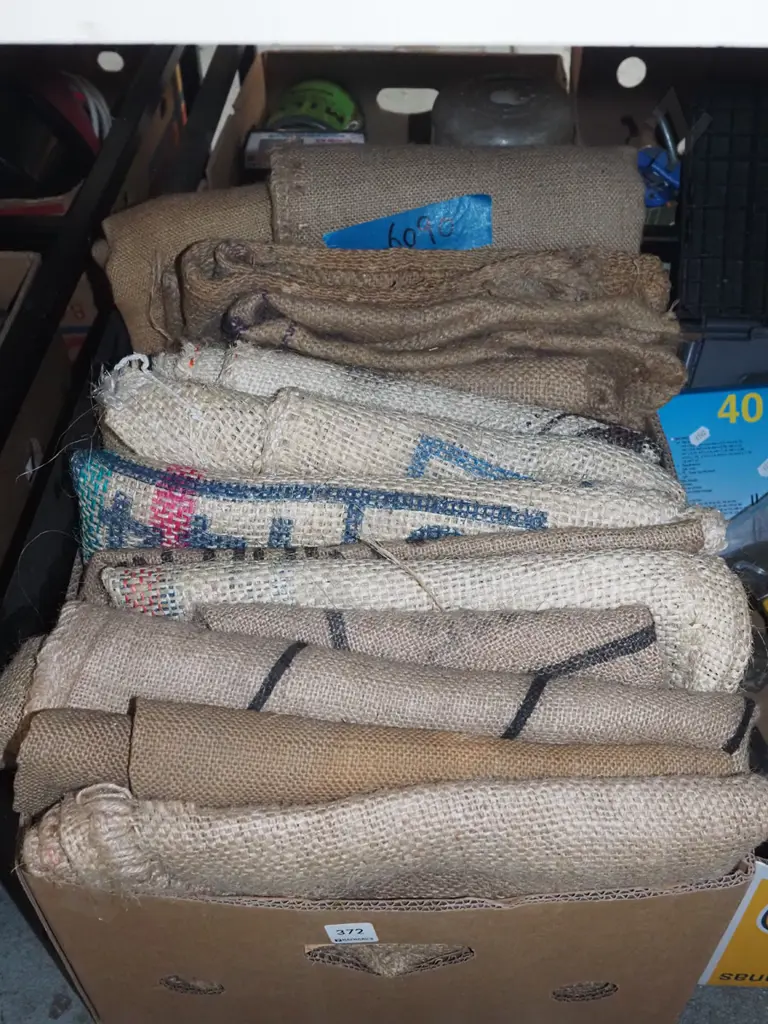 box; coffee sacks Image 1++