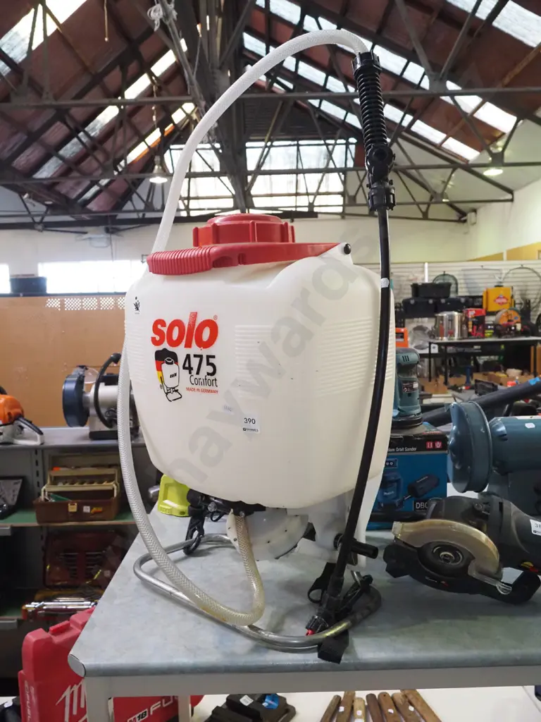 Solo backpack sprayer Image 1++
