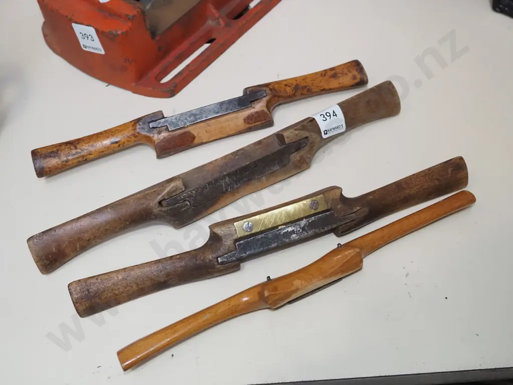 4x vintage wooden spoke shaves Image 1++