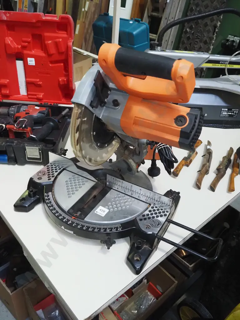 small Jobmate 210mm compound mitre box saw Image 1++