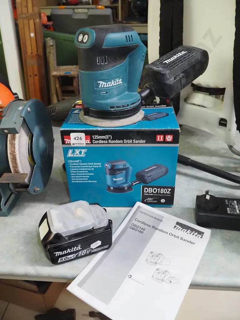 Makita 18V cordless orbital sander - 1 battery, no charger Image 1++