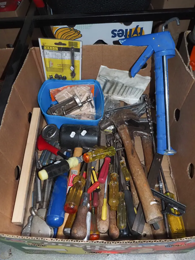 box; screwdrivers, caulking guns, rubber mallet etc Image 1++