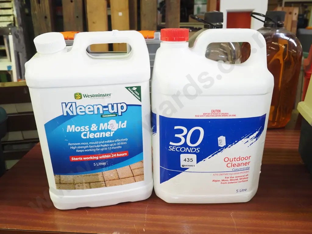 bottled moss and mould cleaner, 30 seconds outdoor cleaner Image 1++