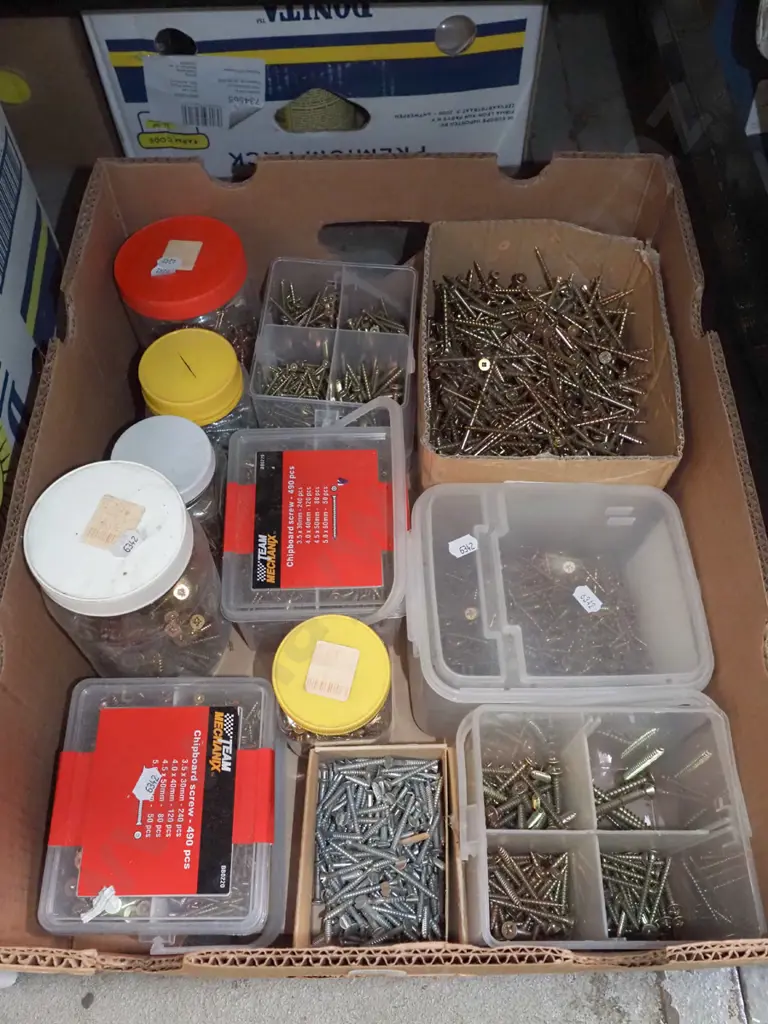 box of screws Image 1++