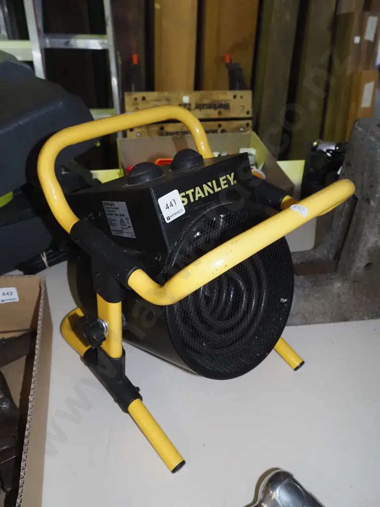 Stanley workshop 2kw fan heater Image 1++