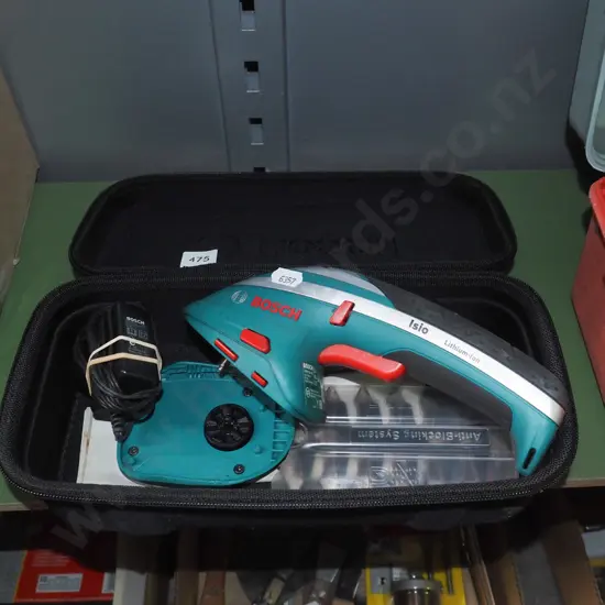 small Bosch battery powered buxus trimmer