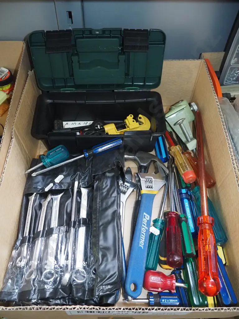 box; open end ring spanners, crescents, screwdriver setc Image 1++