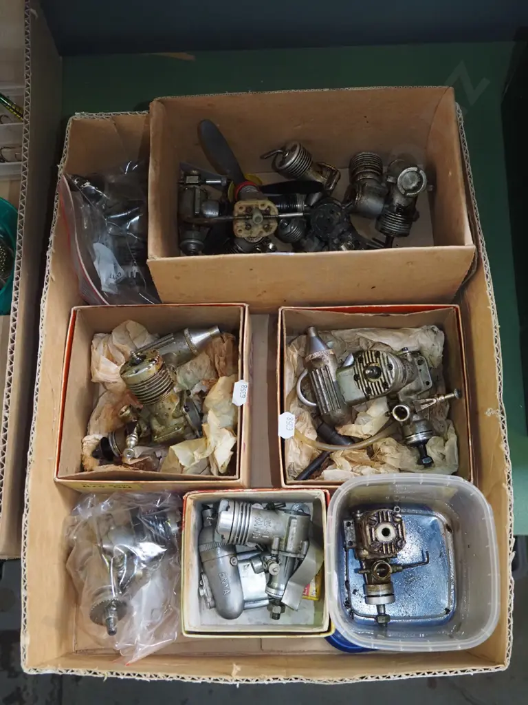 box of model plane engines Image 1++