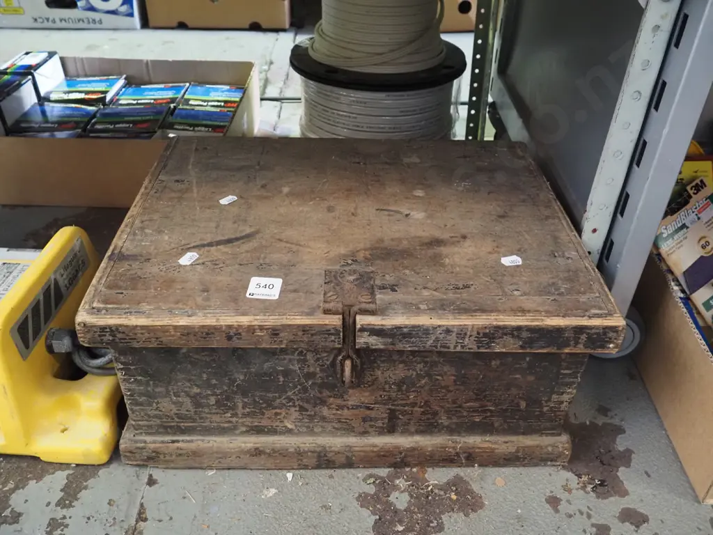 vintage wooden tool box Image 1++