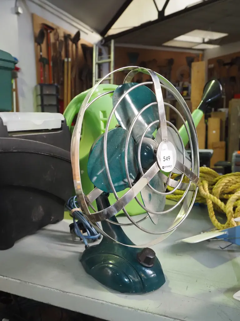 deco vintage desk top fan Image 1++