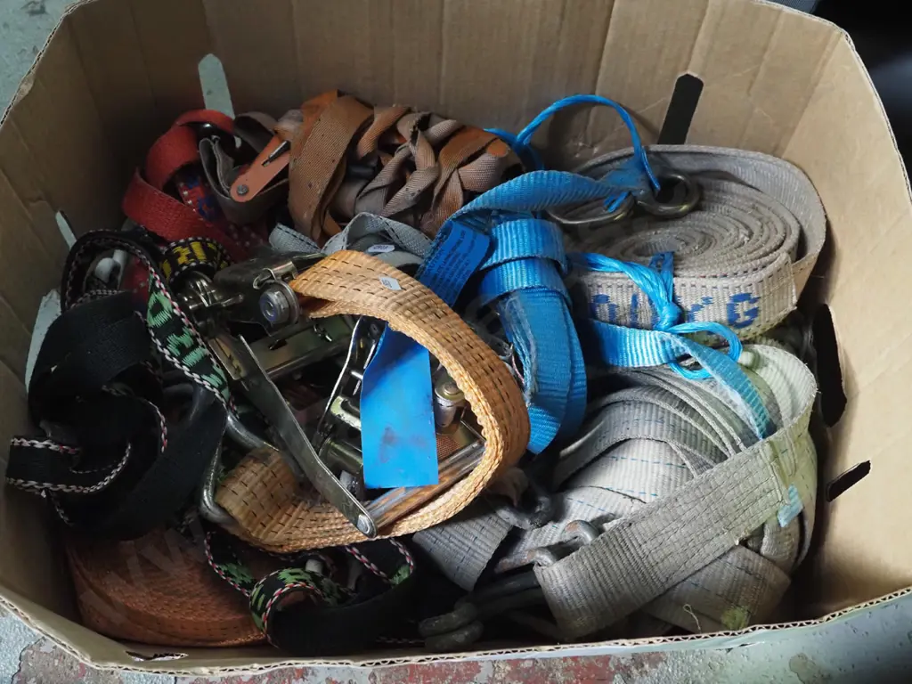 box of load strops Image 1++