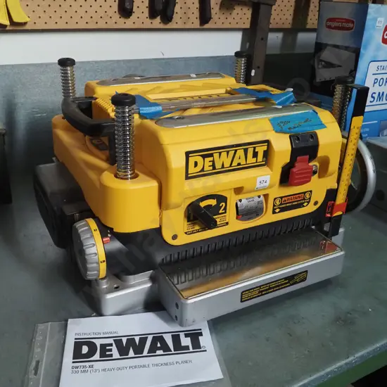 Dewalt DW735 heavy duty portable planer with additional blades