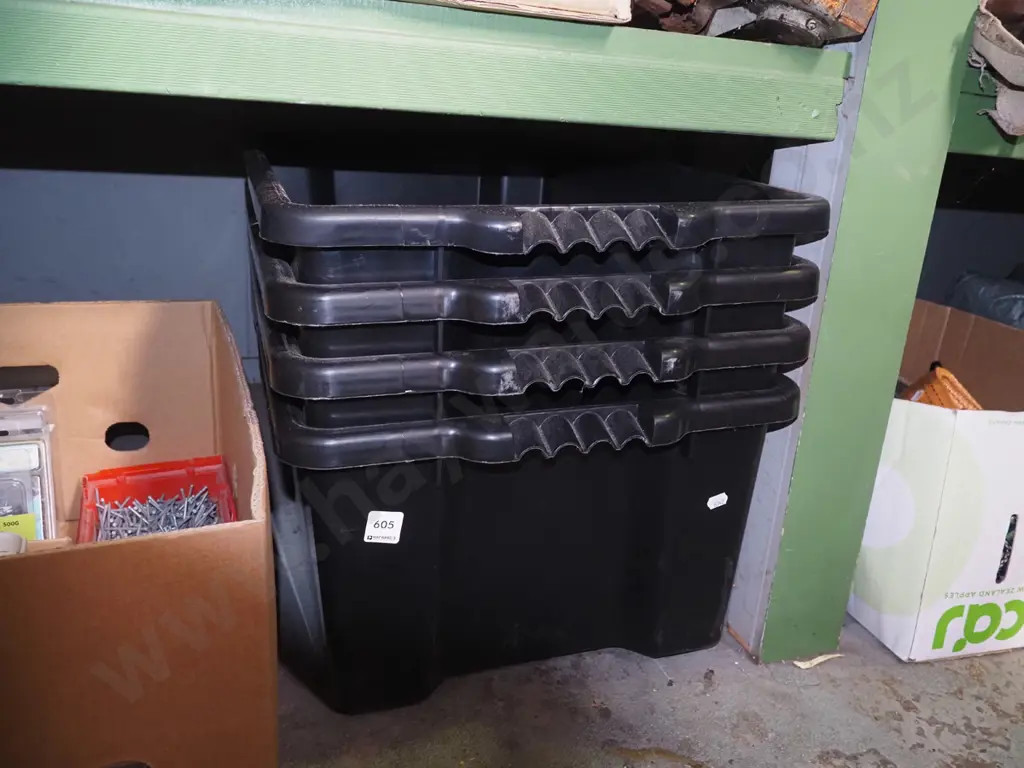 4x plastic storage bins Image 1++