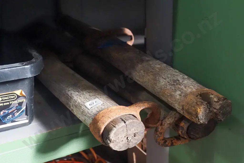3 vintage swingle trees -  poor condition Image 1++