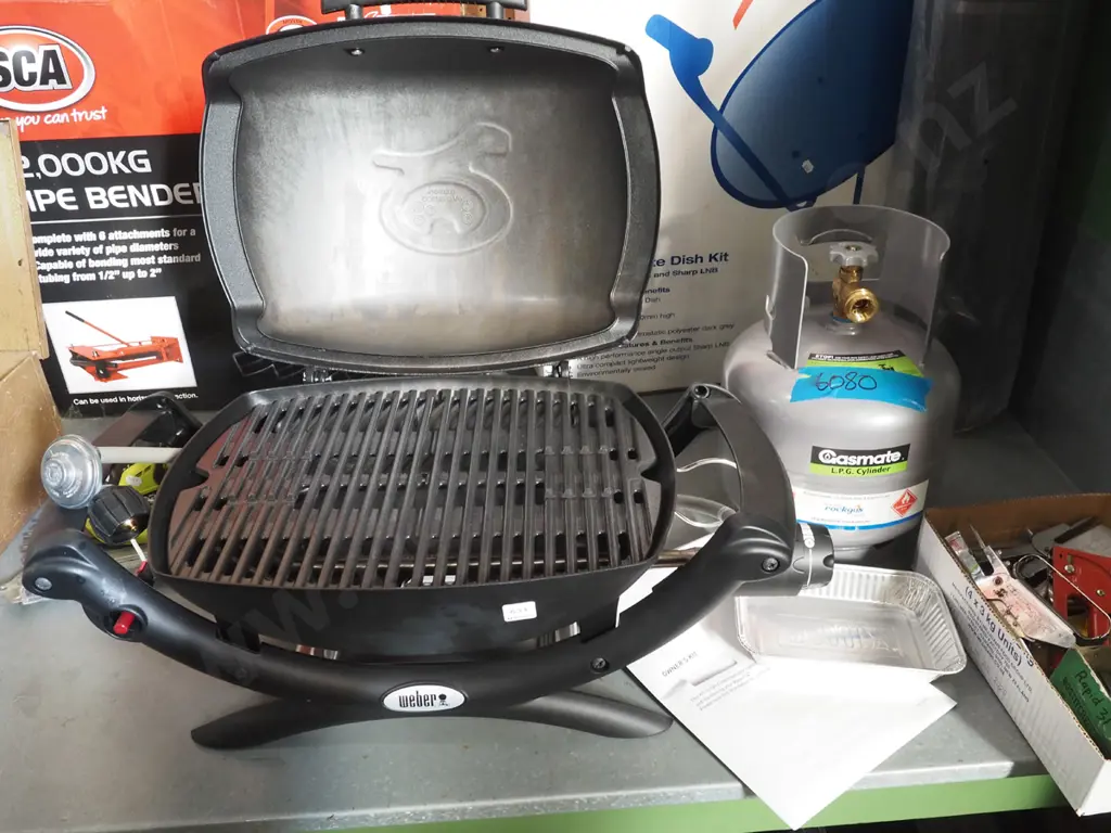 Weber as new Black Q barbeque Image 1++