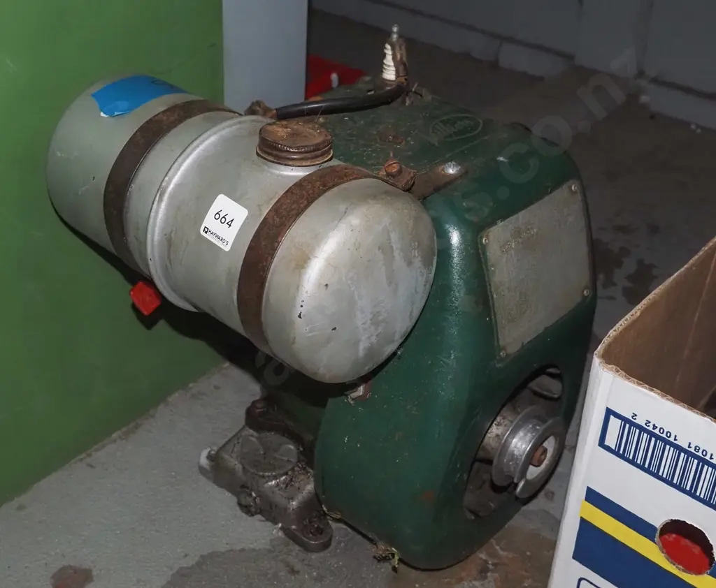 Billards vintage 4 stroke engine Image 1++