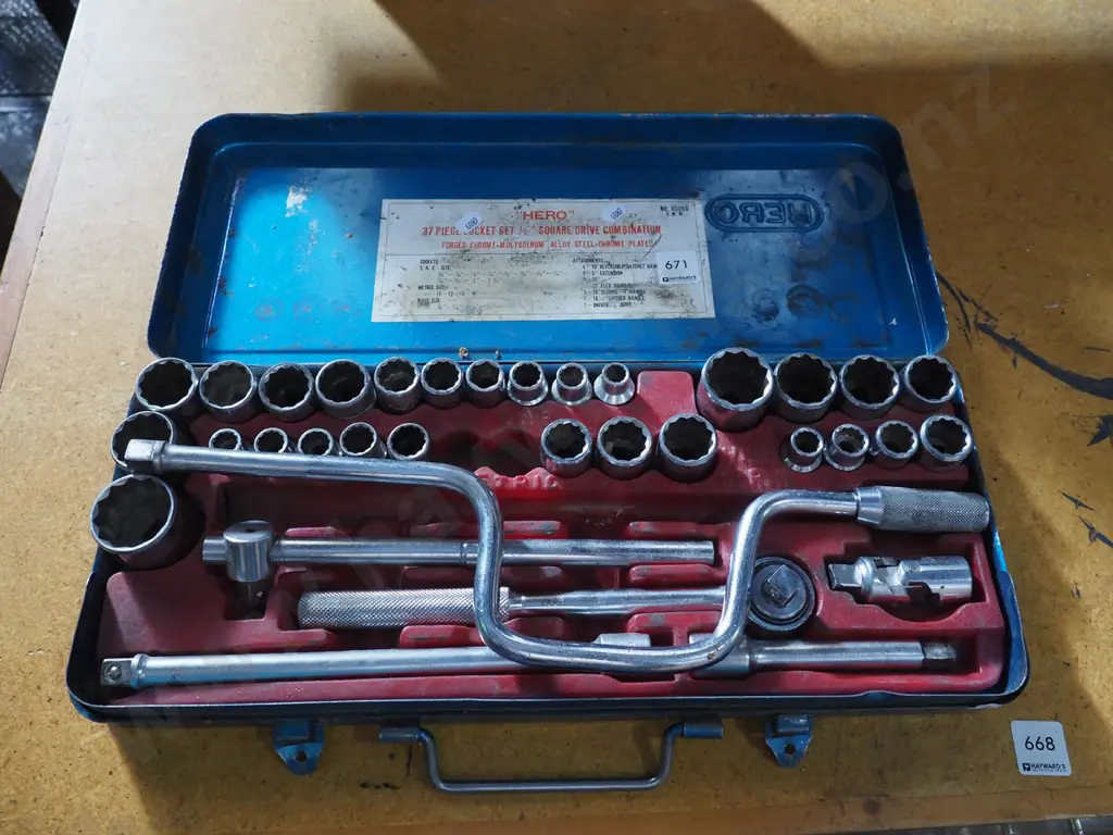 Hero 37 piece socket set - missing 2 sockets Image 1++