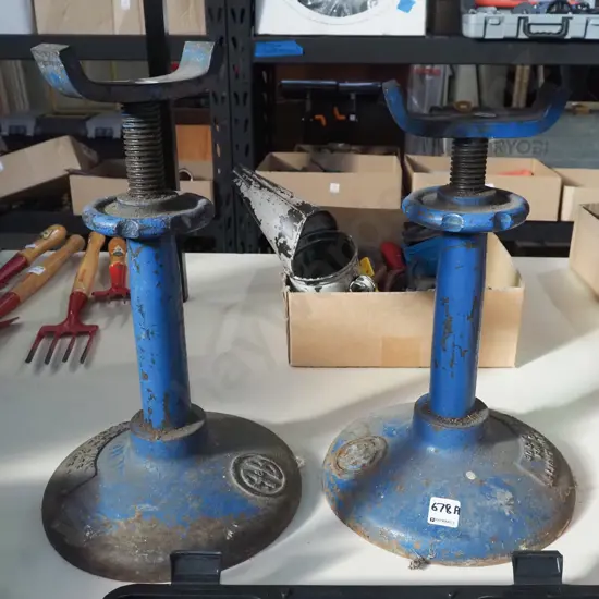 pair of axle stands