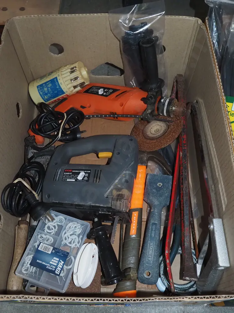 box; jigsaw, wrecking bar, hack saw etc Image 1++
