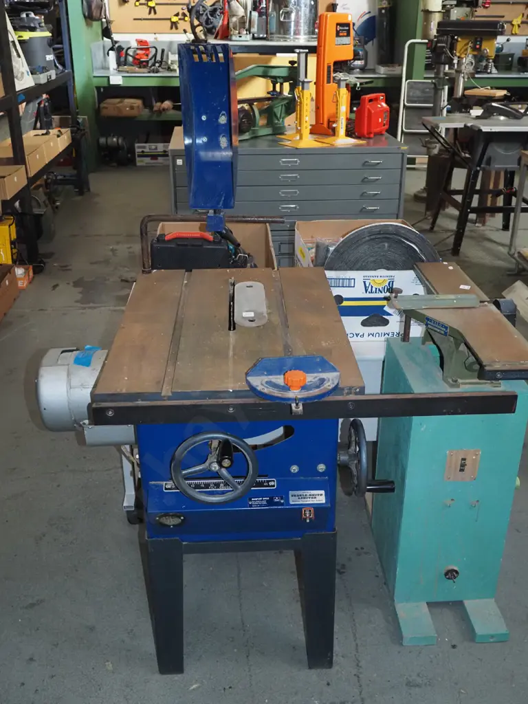 Masport/Dyco saw bench - guard rusted - needs attention Image 1++