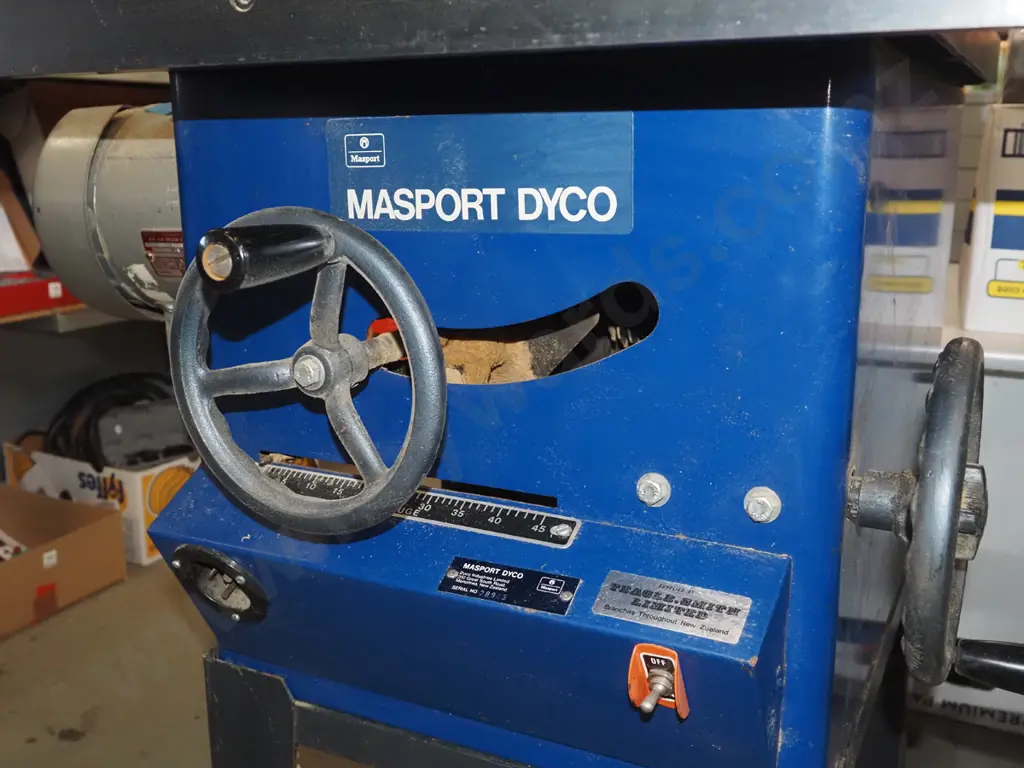 Masport/Dyco saw bench - guard rusted - needs attention Image 1++