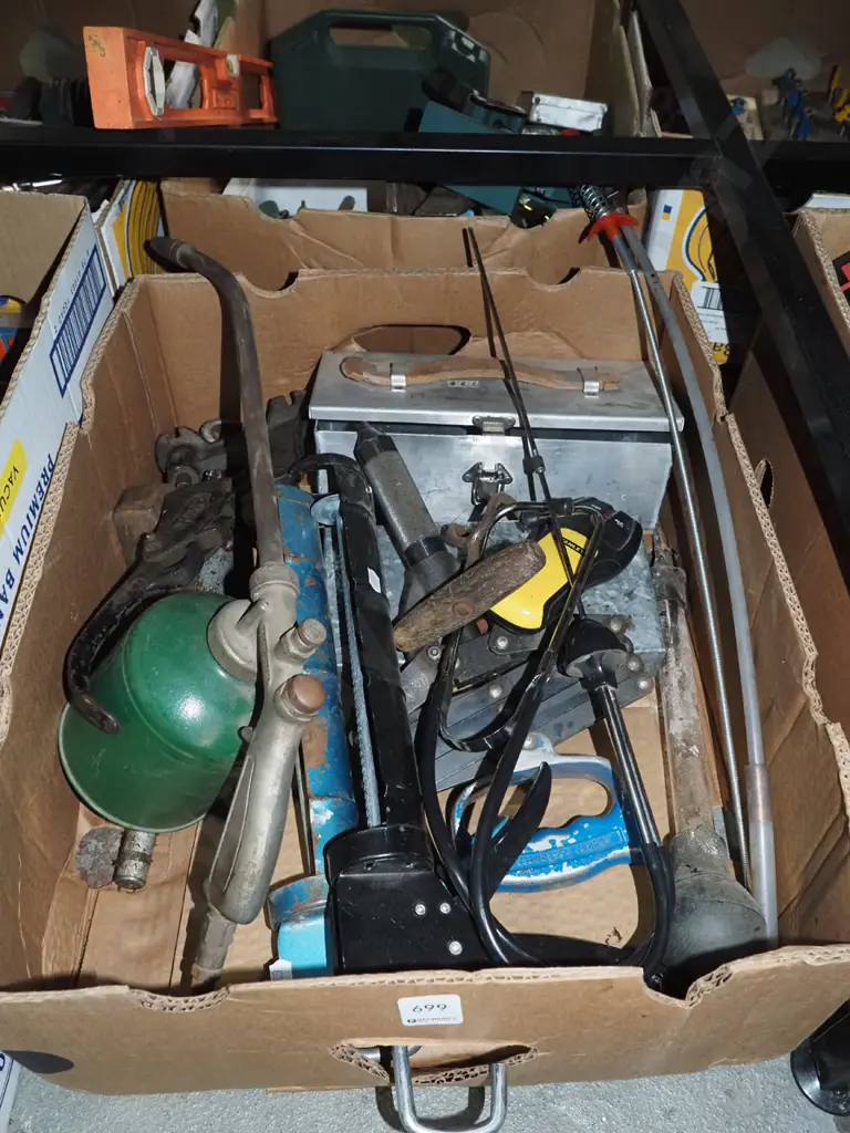 box; caulking guns, pop rivetter, stud finder, bail hooks etc Image 1++