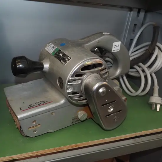 Hitachi belt sander