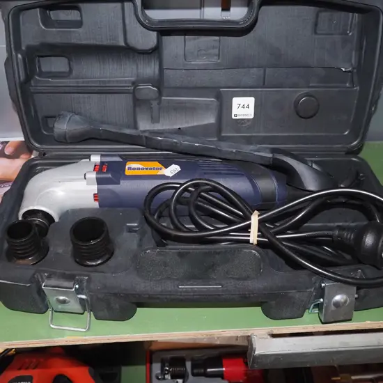 cased Renavator multi tool