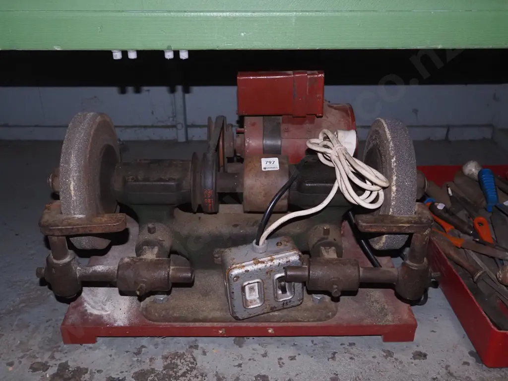 vintage belt driven grinders Image 1++