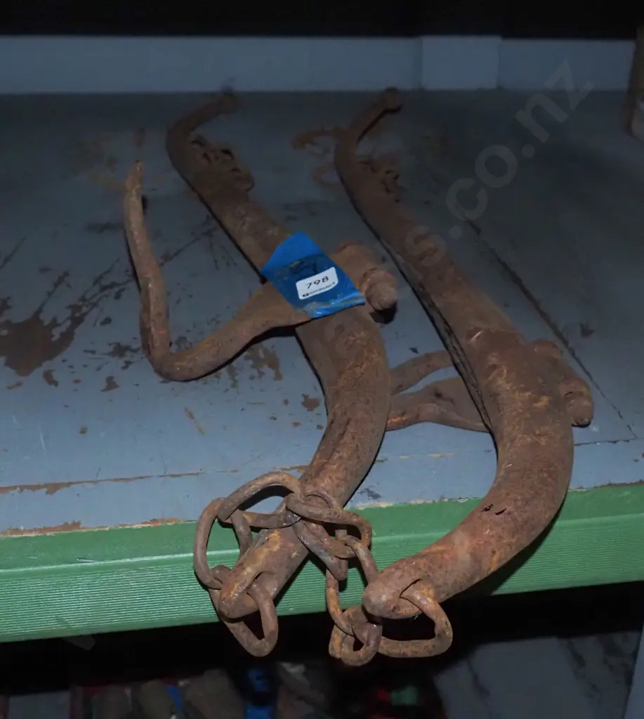 2x rusty horse haines Image 1++